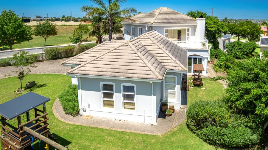 3 Bedroom Property for Sale in Kingswood Golf Estate Western Cape